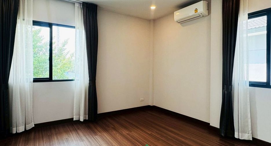 Casa en venta de 4 habitaciones en Thawi Watthana, Bangkok