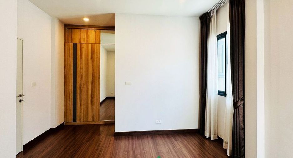Casa en venta de 4 habitaciones en Thawi Watthana, Bangkok