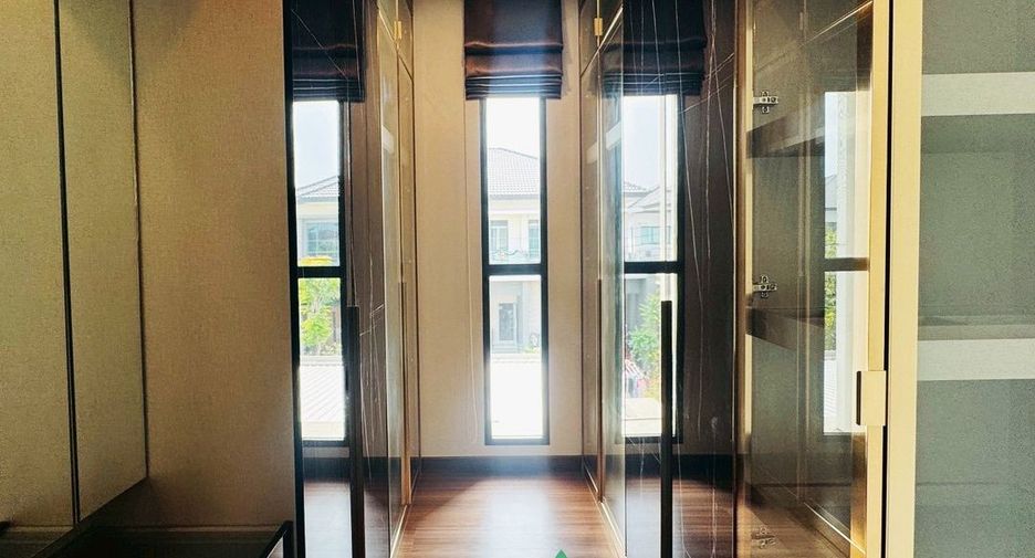 Casa en venta de 4 habitaciones en Thawi Watthana, Bangkok