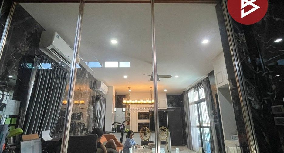 À vendre 4 chambres maison à Mueang Chon Buri, Chonburi