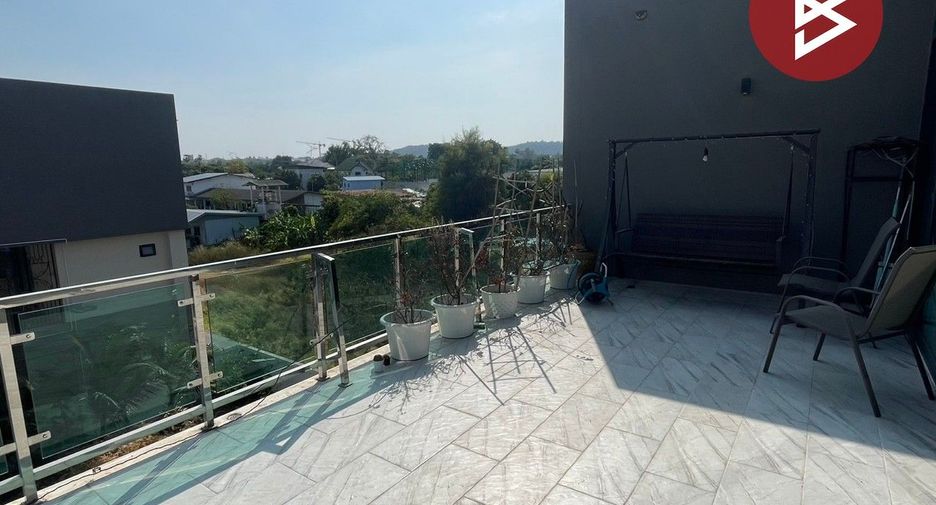 À vendre 4 chambres maison à Mueang Chon Buri, Chonburi