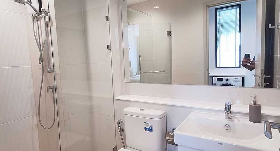 For rent 1 bed condo in Pathum Wan, Bangkok