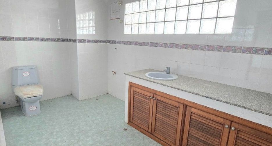 For sale 6 ベッドルーム retail Space in Ban Pong, Ratchaburi