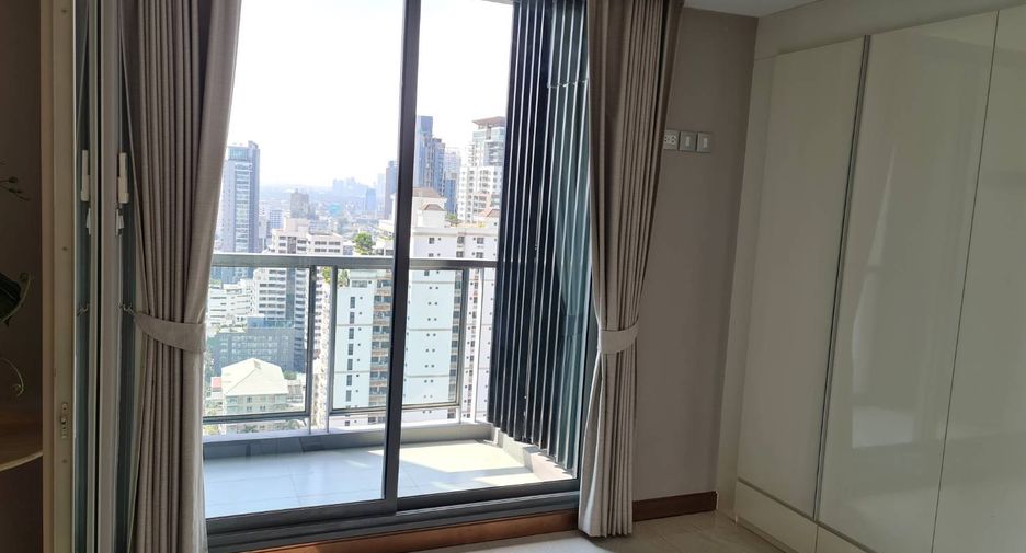 For rent そして for sale 4 ベッドルーム condo in Watthana, Bangkok