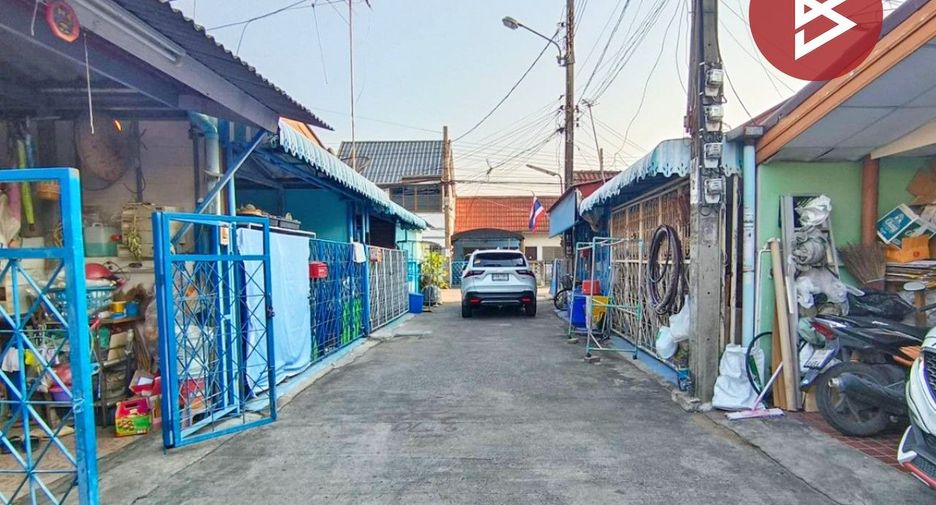 À vendre 2 chambres maison de ville à Mueang Samut Prakan, Samut Prakan