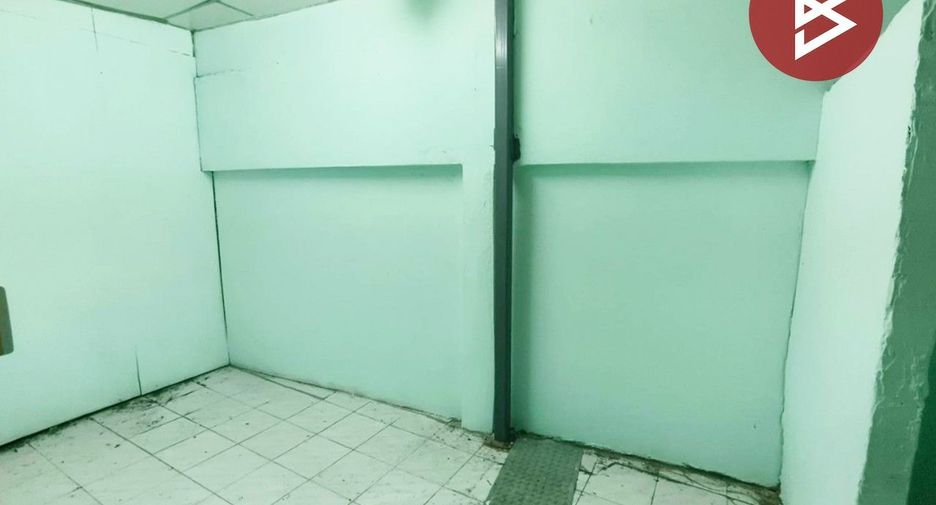 À vendre 2 chambres maison de ville à Mueang Samut Prakan, Samut Prakan