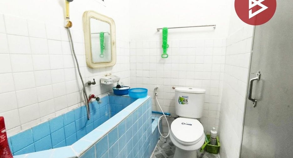 À vendre 2 chambres maison de ville à Mueang Samut Prakan, Samut Prakan