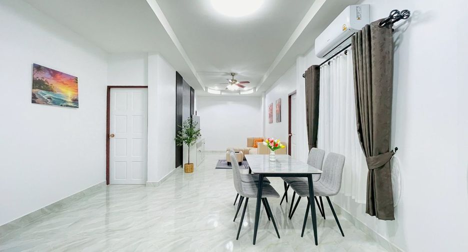 Reihenhaus zum Kauf mit 4 Zimmer in Bang Lamung, Chonburi