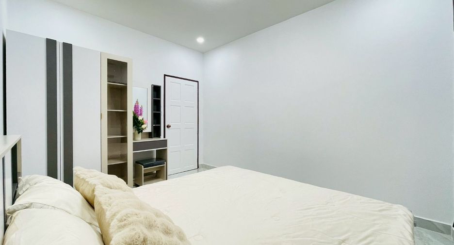Reihenhaus zum Kauf mit 4 Zimmer in Bang Lamung, Chonburi