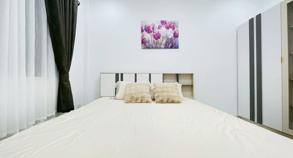 Reihenhaus zum Kauf mit 4 Zimmer in Bang Lamung, Chonburi