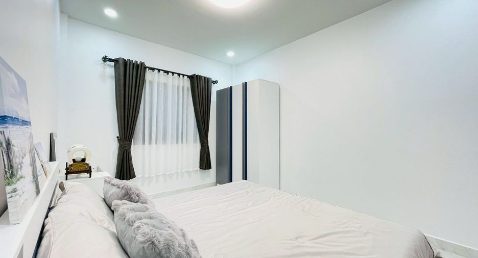 Reihenhaus zum Kauf mit 4 Zimmer in Bang Lamung, Chonburi