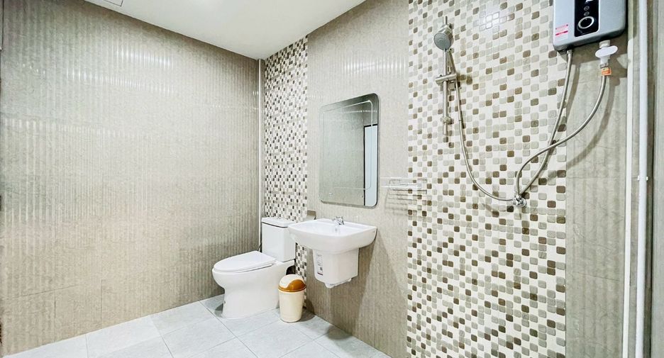 Reihenhaus zum Kauf mit 4 Zimmer in Bang Lamung, Chonburi