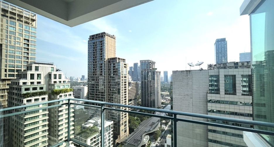 À louer 2 chambres condo à Pathum Wan, Bangkok
