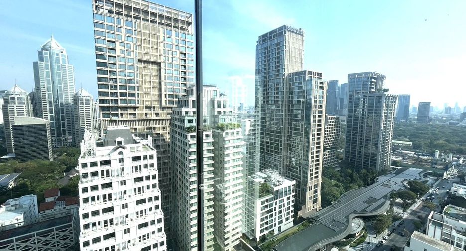 À louer 2 chambres condo à Pathum Wan, Bangkok
