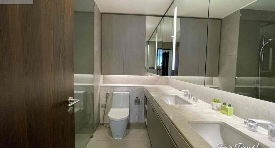 For rent 4 ベッドルーム apartment in Khlong Toei, Bangkok