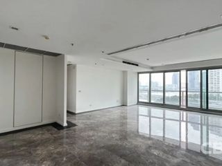 Продажа 3 спальни кондо в Сатхон, Бангкок