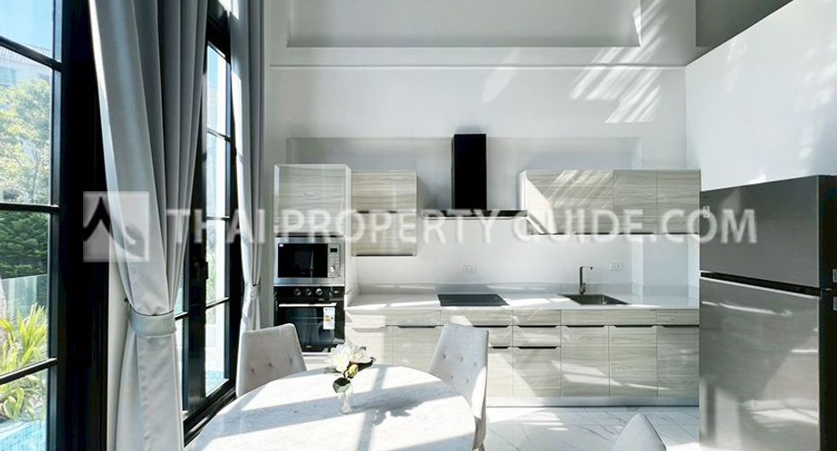 Haus zur Miete mit 4 Zimmer in Watthana, Bangkok
