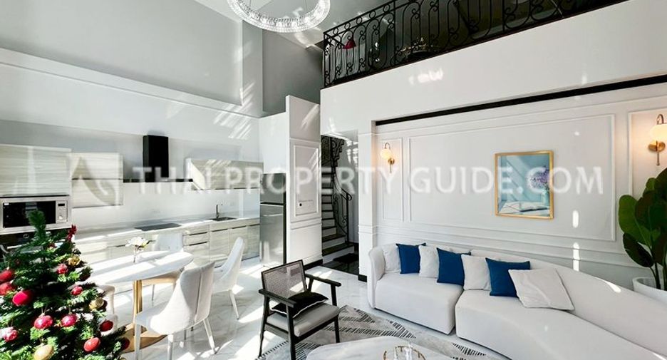 Haus zur Miete mit 4 Zimmer in Watthana, Bangkok