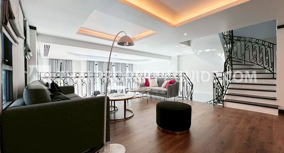 Haus zur Miete mit 4 Zimmer in Watthana, Bangkok
