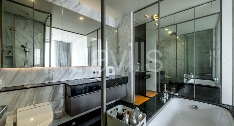 À vendre 1 chambre condo à Sathon, Bangkok