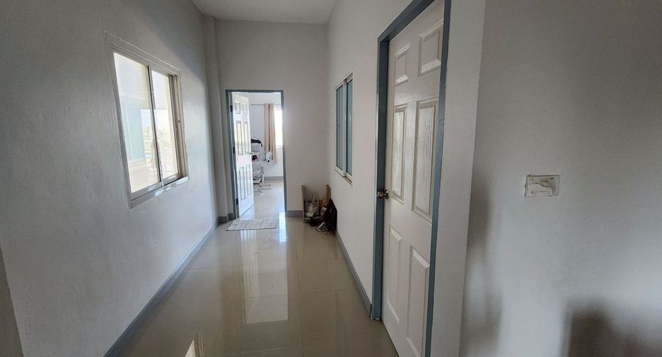 Local comercial en alquiler y en venta de 3 habitaciones en Cha Am, Phetchaburi