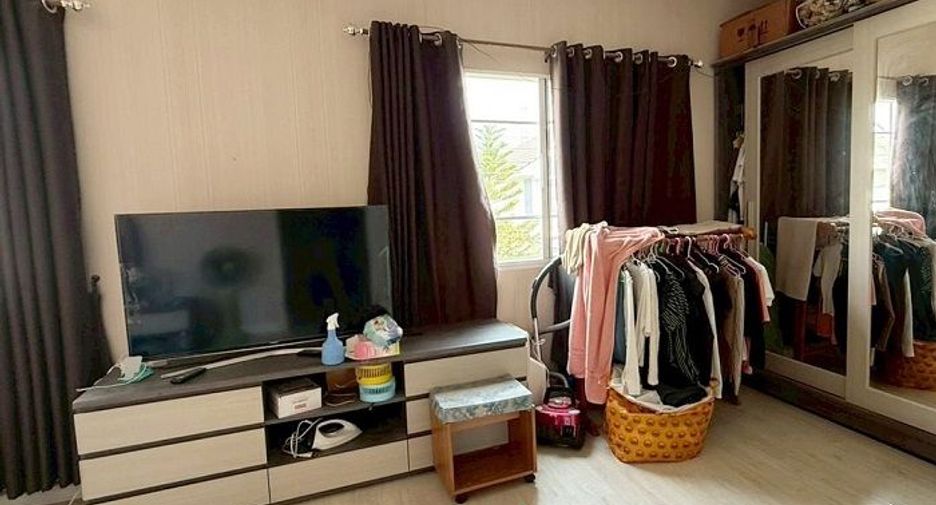 For sale 3 bedrooms house in Lat Krabang, Bangkok