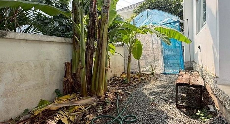 For sale 3 bedrooms house in Lat Krabang, Bangkok