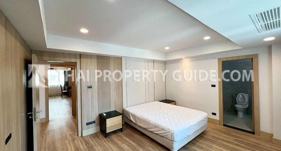 For rent 3 bedrooms apartment in Watthana, Bangkok