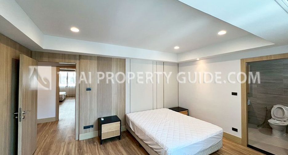 For rent 3 bedrooms apartment in Watthana, Bangkok