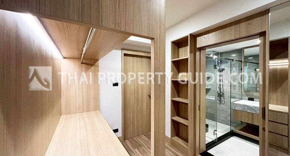 For rent 3 bedrooms apartment in Watthana, Bangkok