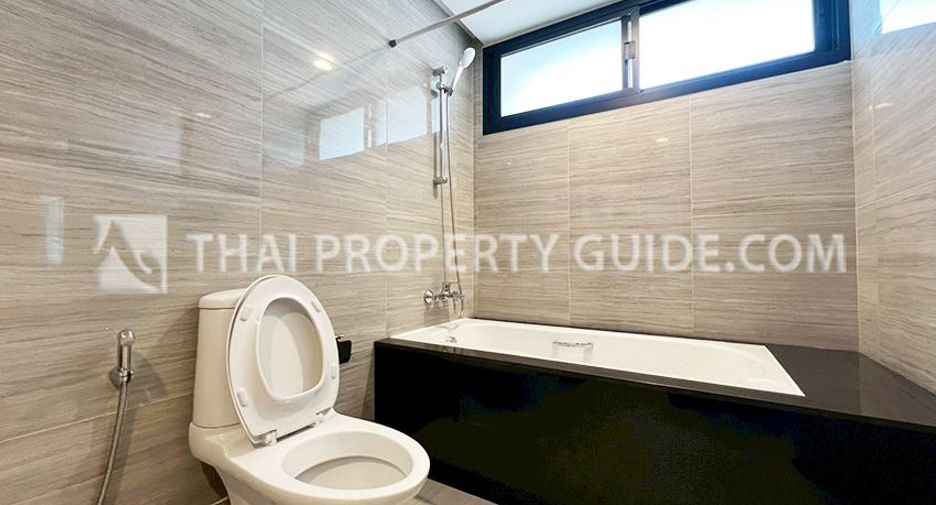 For rent 3 bedrooms apartment in Watthana, Bangkok
