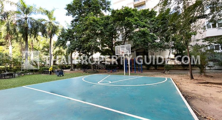 For rent 3 bedrooms apartment in Watthana, Bangkok