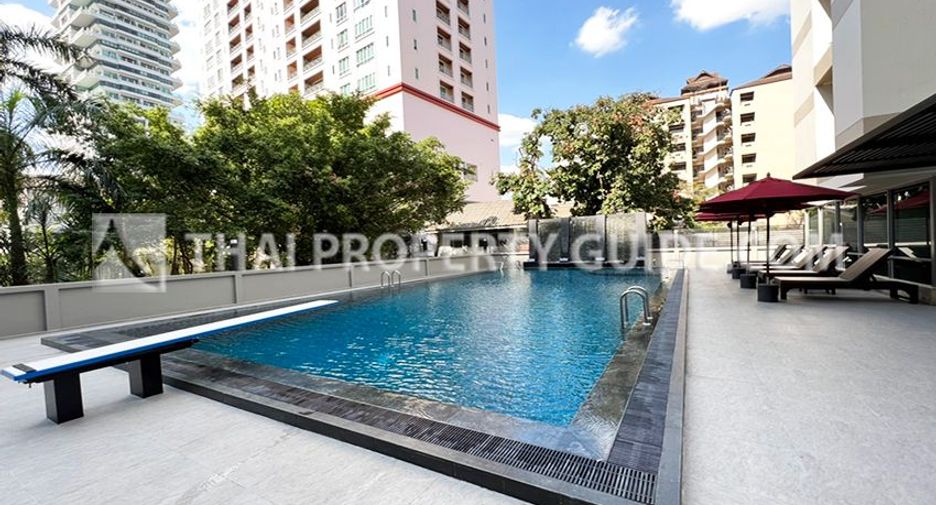 For rent 3 bedrooms apartment in Watthana, Bangkok
