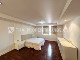 Apartment zur Miete mit 3 Zimmer in Khlong Toei, Bangkok