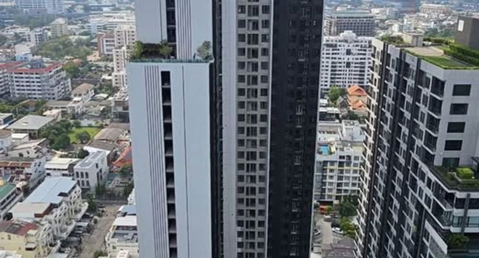 For rent 1 bed condo in Phaya Thai, Bangkok