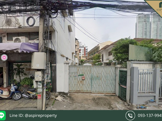 For sale 2 ベッドルーム house in Khlong Toei, Bangkok