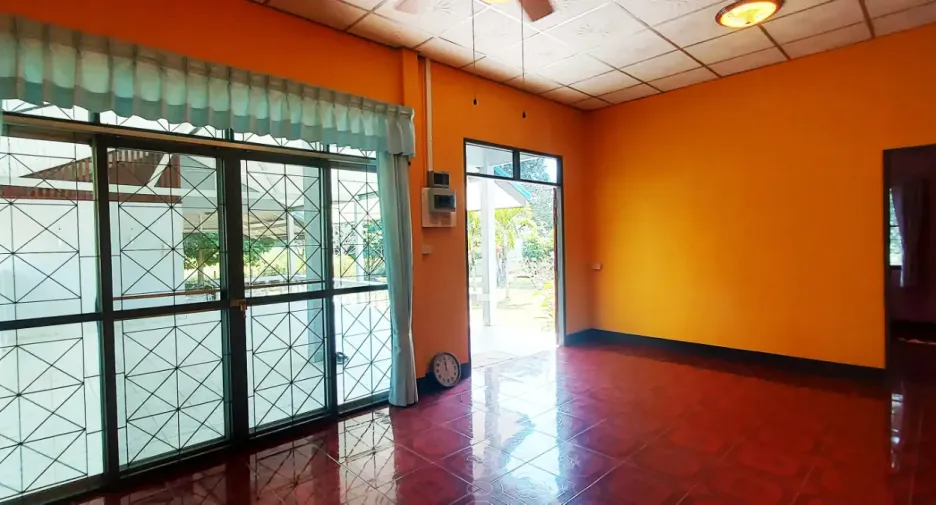 Haus zum Kauf mit 3 Zimmer in Mueang Rayong, Rayong