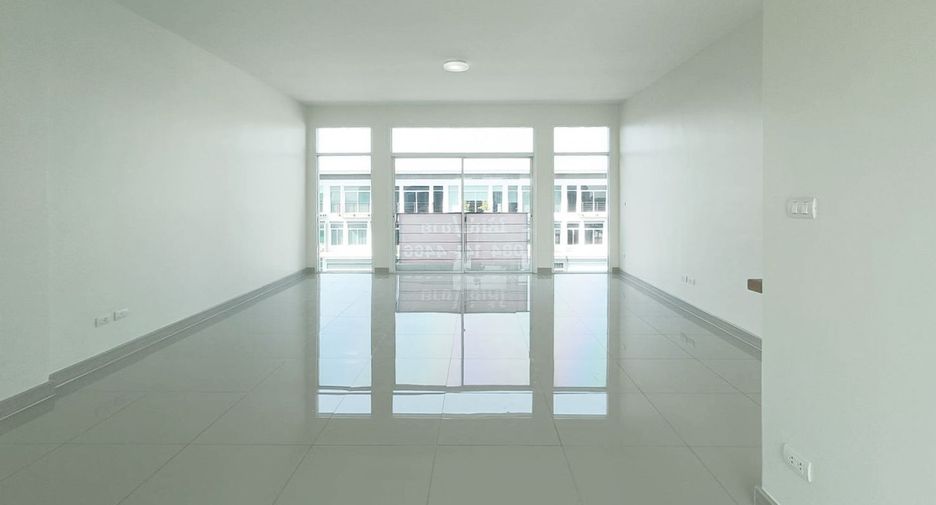 For sale retail Space in Prawet, Bangkok
