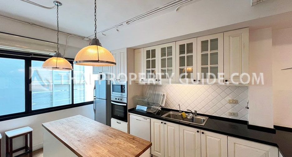 Reihenhaus zur Miete mit 3 Zimmer in Sathon, Bangkok