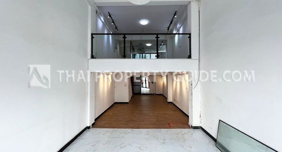 Reihenhaus zur Miete mit 3 Zimmer in Sathon, Bangkok