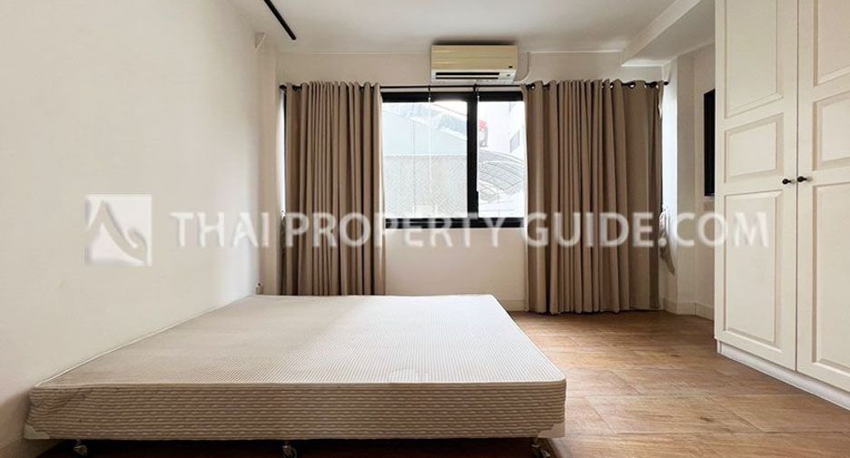 Reihenhaus zur Miete mit 3 Zimmer in Sathon, Bangkok