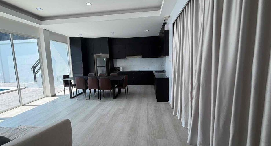 À louer 4 chambres villa à Bang Lamung, Chonburi