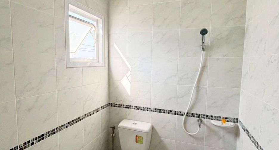 For sale 8 bedrooms retail Space in Mueang Chon Buri, Chonburi
