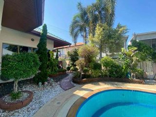 Villa zur Miete und zum Kauf mit 4 Zimmer in Bang Lamung, Chonburi