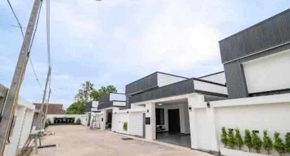 Villa zur Miete und zum Kauf mit 3 Zimmer in Bang Lamung, Chonburi