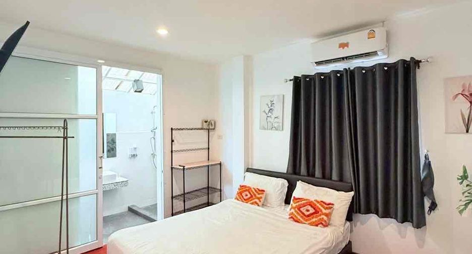 For rent 4 bedrooms villa in Bang Lamung, Chonburi