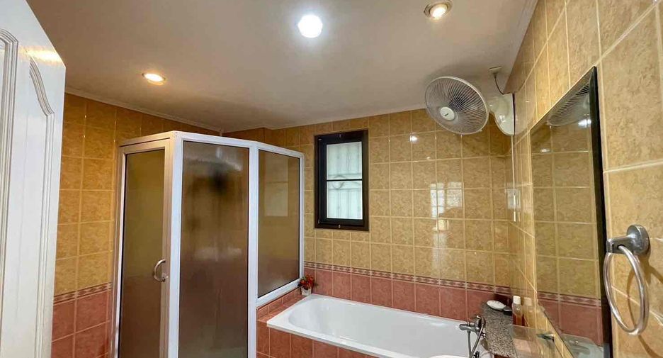 Villa zur Miete mit 4 Zimmer in Bang Lamung, Chonburi