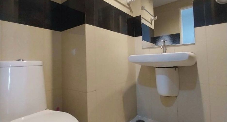 For sale 1 bed condo in Lat Krabang, Bangkok