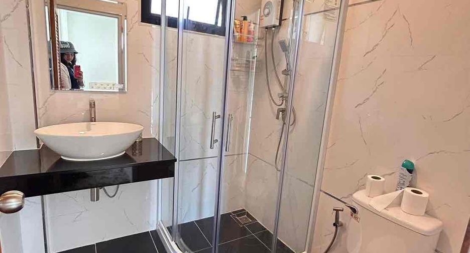 For rent 5 bedrooms villa in Bang Lamung, Chonburi