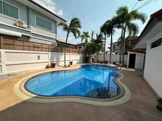 Villa zur Miete mit 5 Zimmer in Bang Lamung, Chonburi